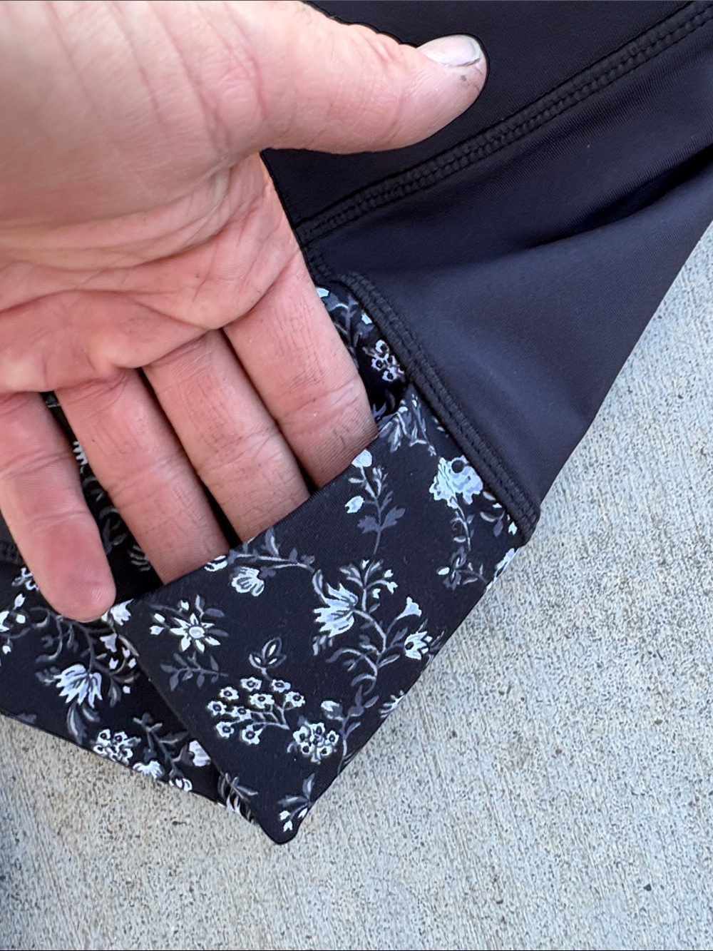 Black Floral Panel Active Leggings - Picture 3 of 4